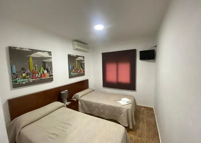 Hostal Restaurante EL AVION S,L